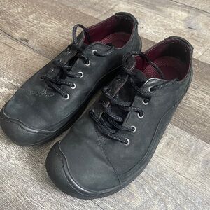 Keen Black Leather Sneakers